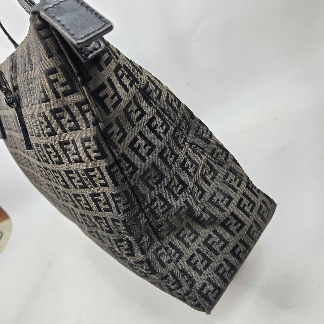 美品 FENDI FF金具 トートバッグ ズッカ柄 A4収納可能｜Yahoo!フリマ