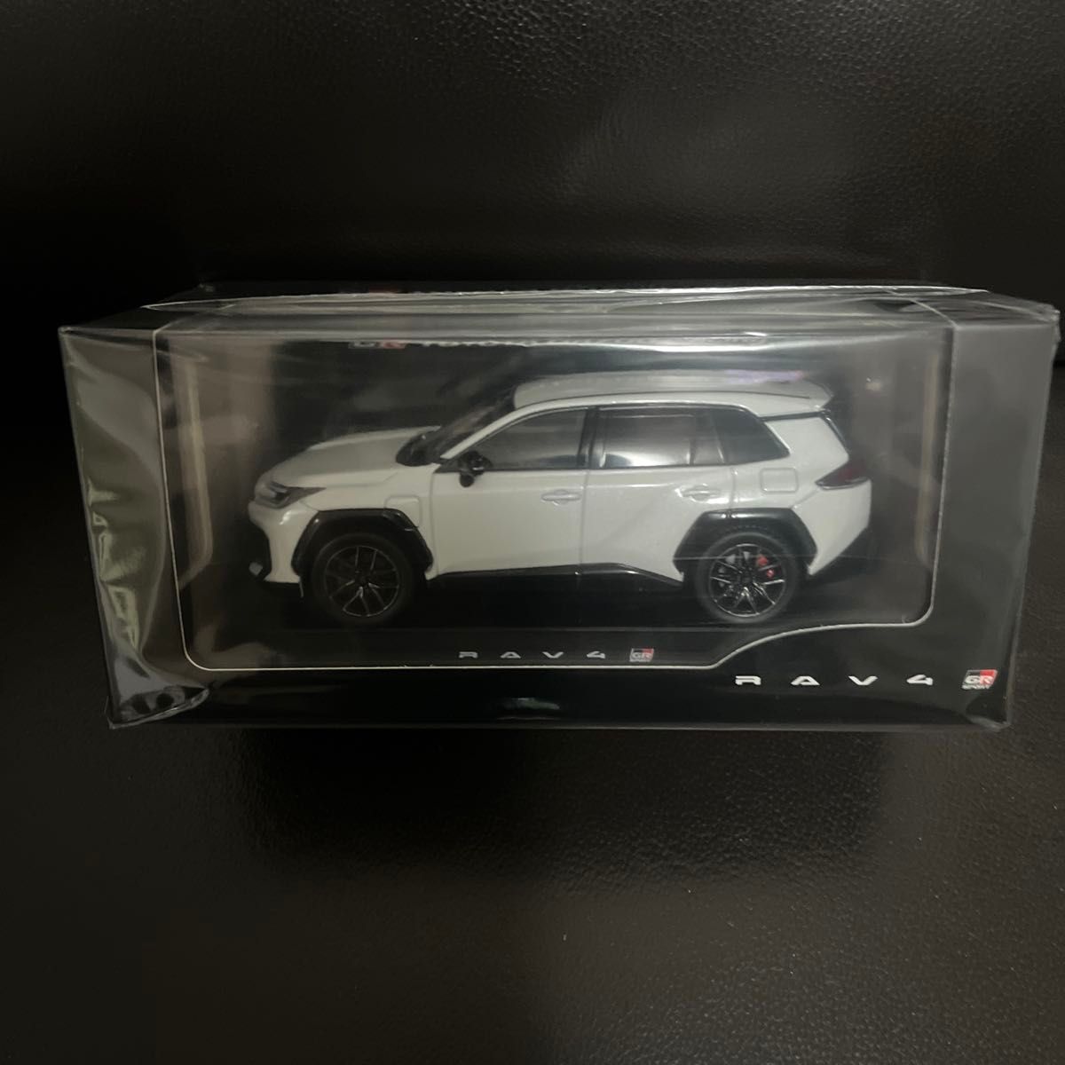 カラーサンプル 新型 RAV4 GR SPORT プラチナホワイトパールマイカ 089