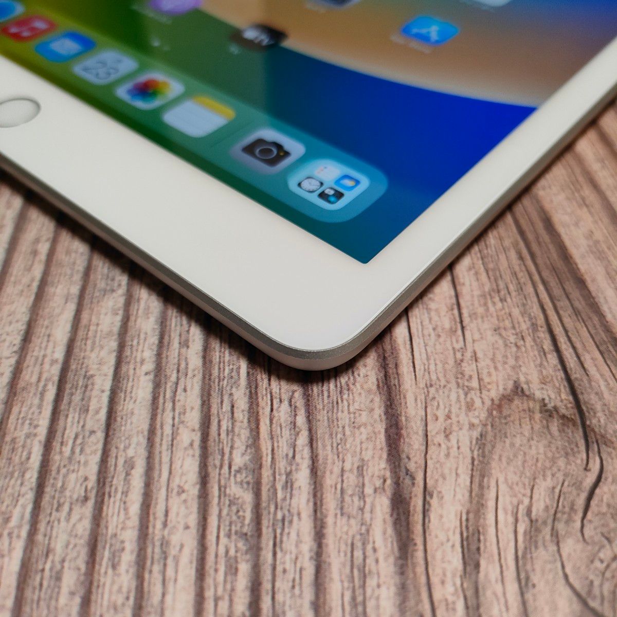 iPad 第8世代 32GB SIMフリー バッテリー96% 新品近い｜Yahoo!フリマ