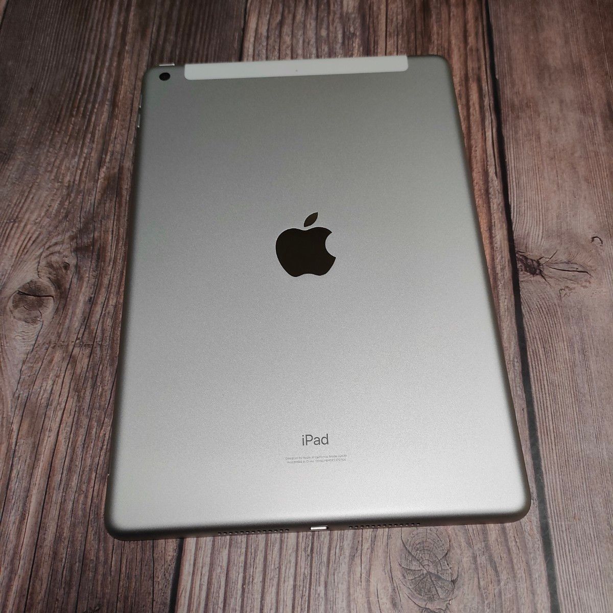 iPad 第8世代 32GB SIMフリー シルバー 超美品｜Yahoo!フリマ（旧