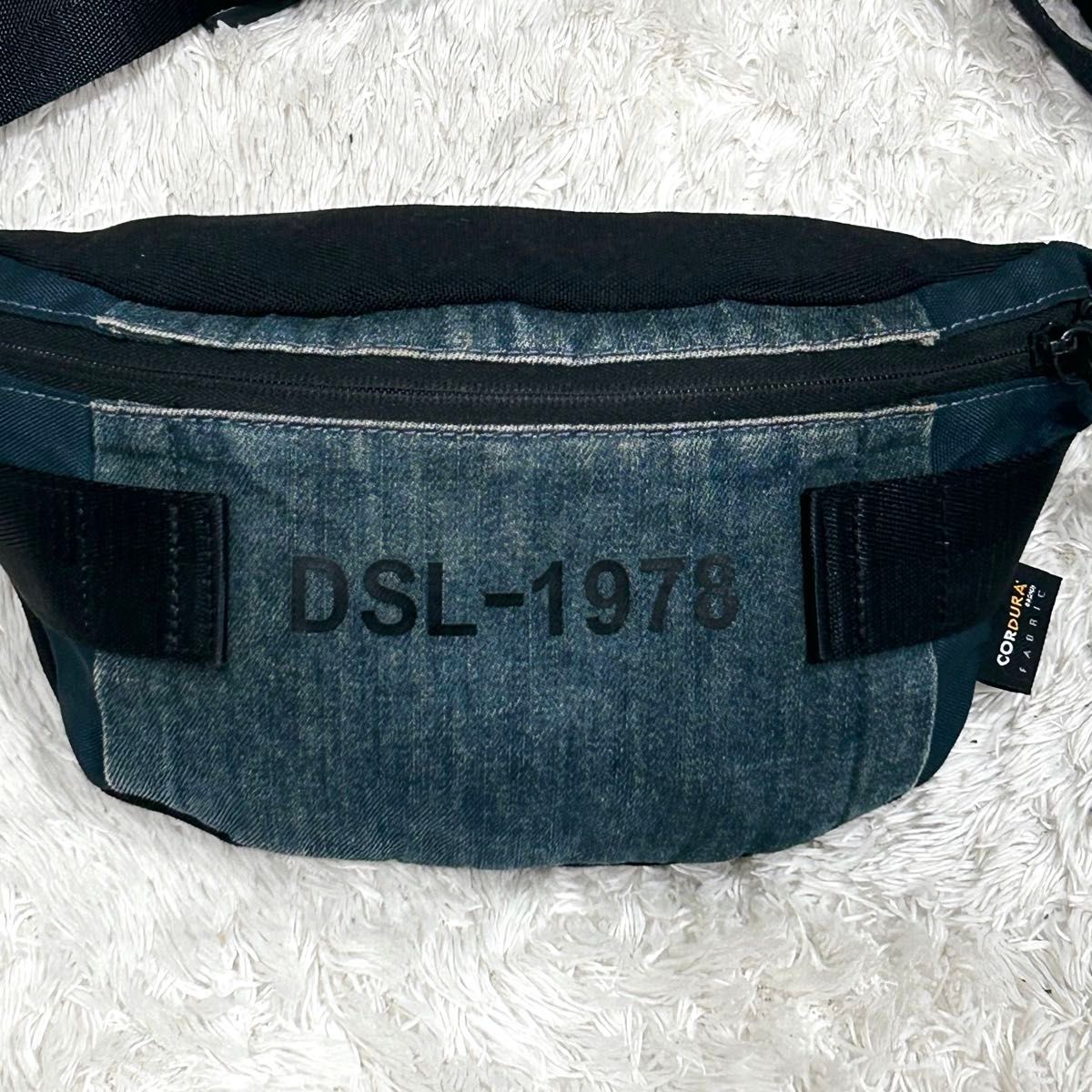 美品 DIESEL ディーゼル デニム ボディバッグ ウエストポーチ デカロゴ