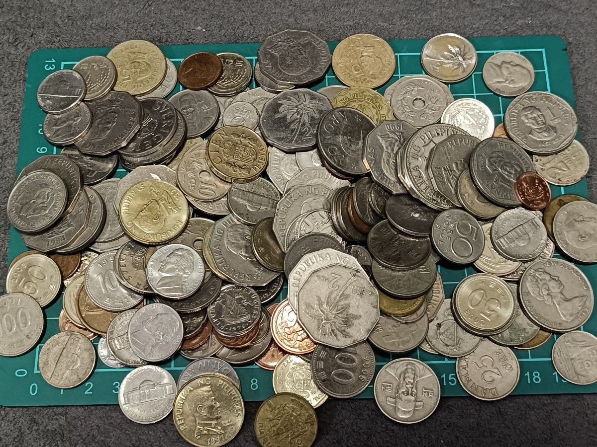 外国 コイン まとめ① 約1Kg 雑銭 世界 硬貨 古銭 外貨｜Yahoo!フリマ