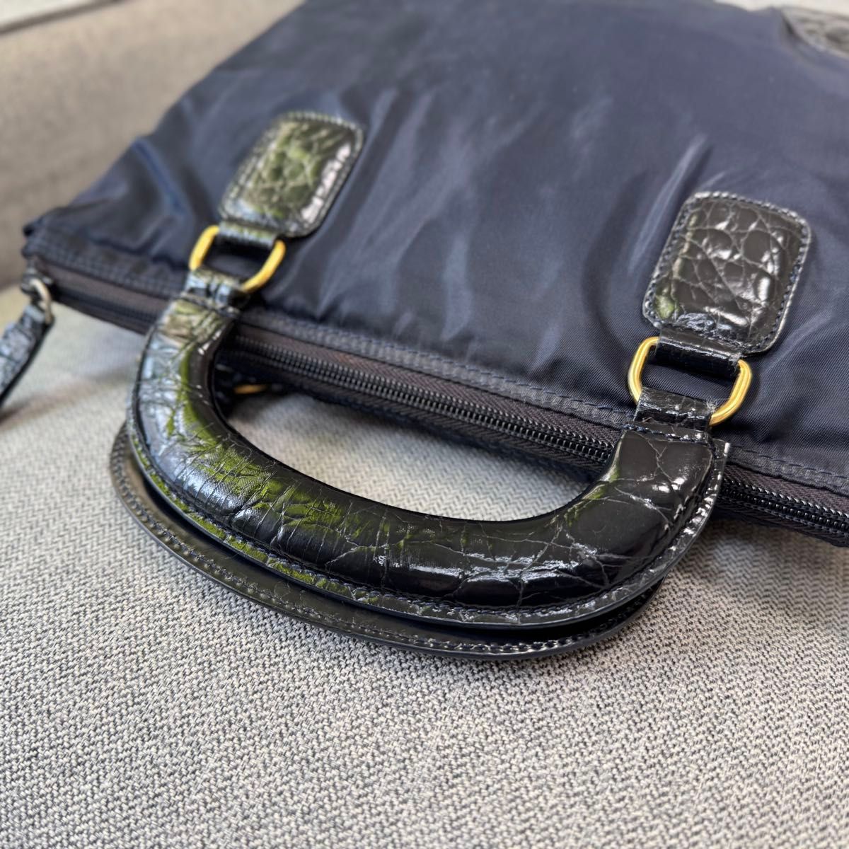 PRADA プラダ テスートナイロン クロコ型押しレザー ハンドバッグ