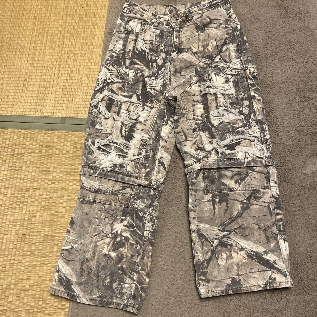 リアルツリーカモ柄 カーゴパンツ 迷彩 ダメージ加工2way｜Yahoo