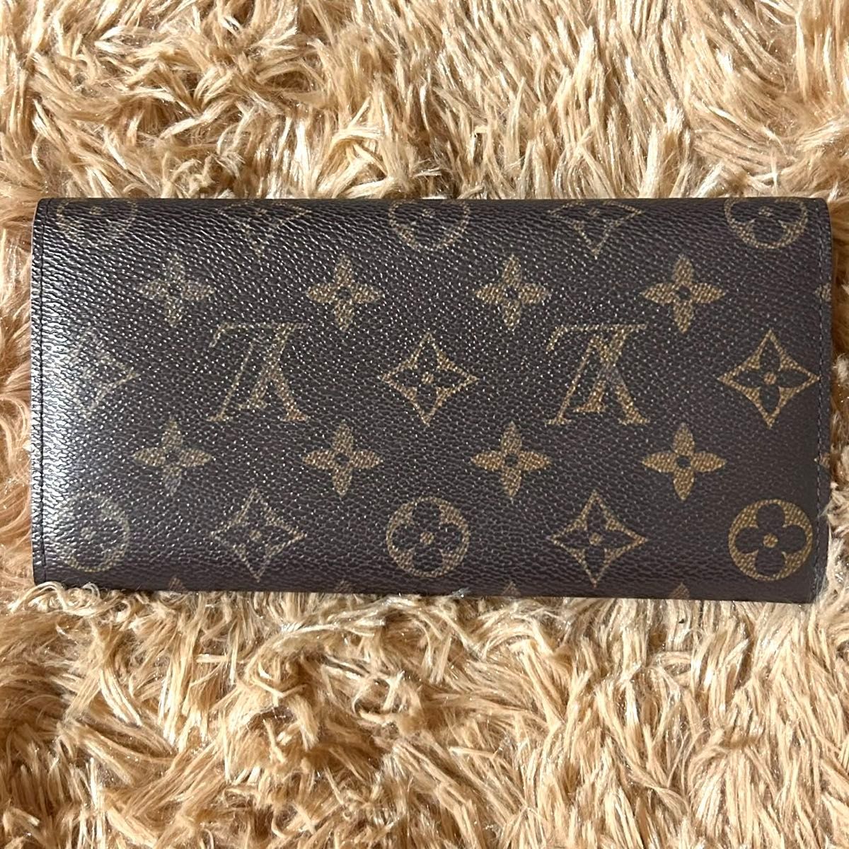 ルイヴィトン LOUIS VUITTON ポルトフォイユ エミリー フラワー