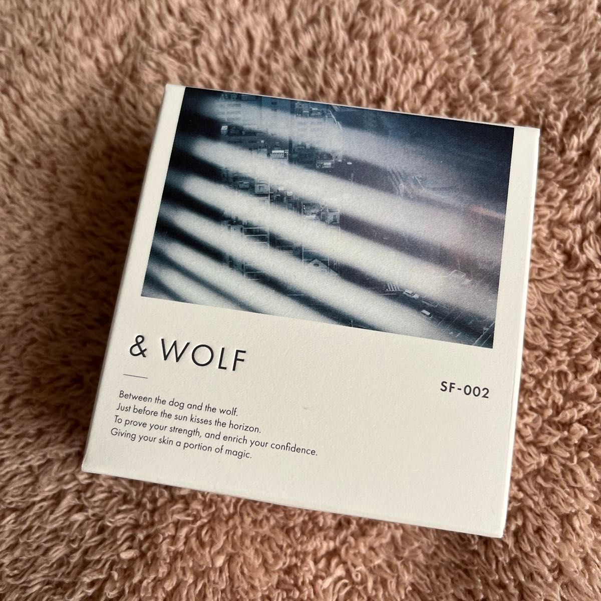 Nオーガニック &WOLF セラムリキッドファンデーション ライトベージュ