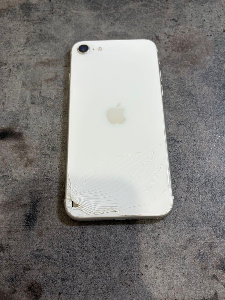 44344 iPhone SE3 64GB ホワイト SIMフリー ジャンク品 本体のみ