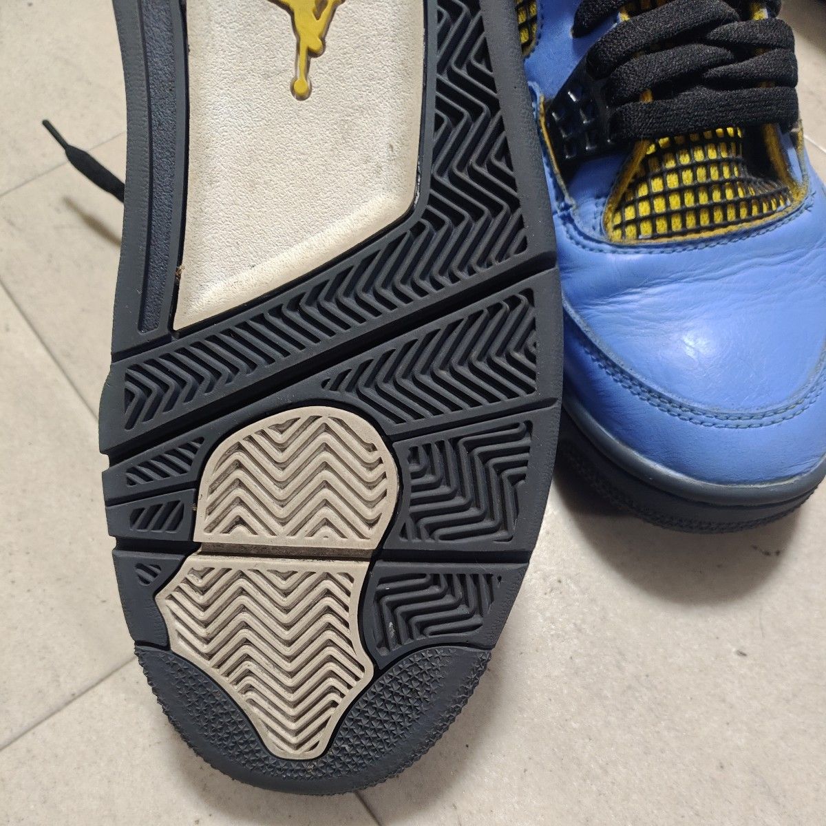 最終値下げ 【カスタムペイント品】NIKE AIR JORDAN 4 RETRO THUNDER