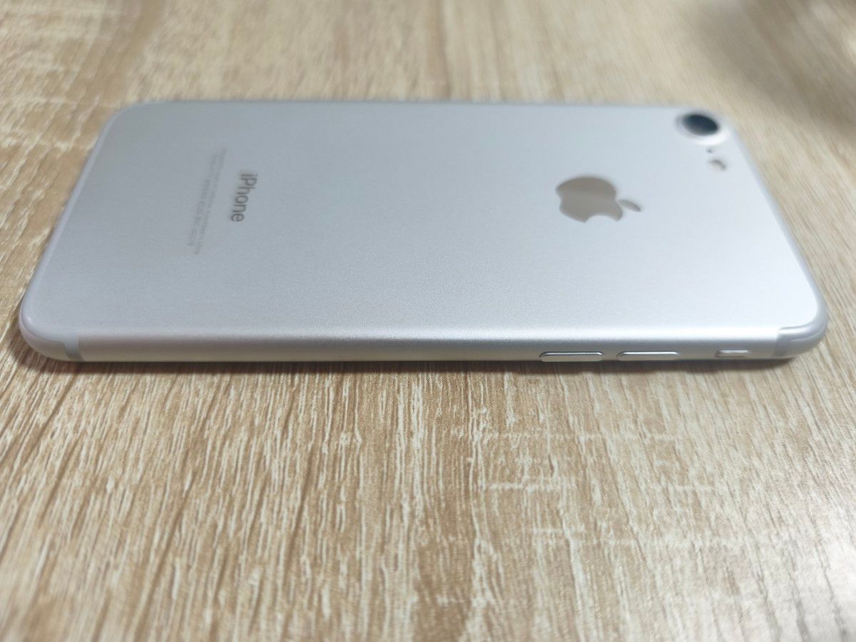 iPhone 7 32GB シルバー SIMフリー｜Yahoo!フリマ（旧PayPayフリマ）