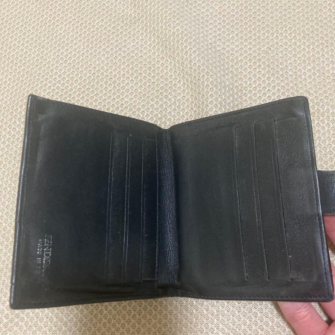 FENDIフェンディ ズッカ柄 ブラック 二つ折り財布 メンズ レディース