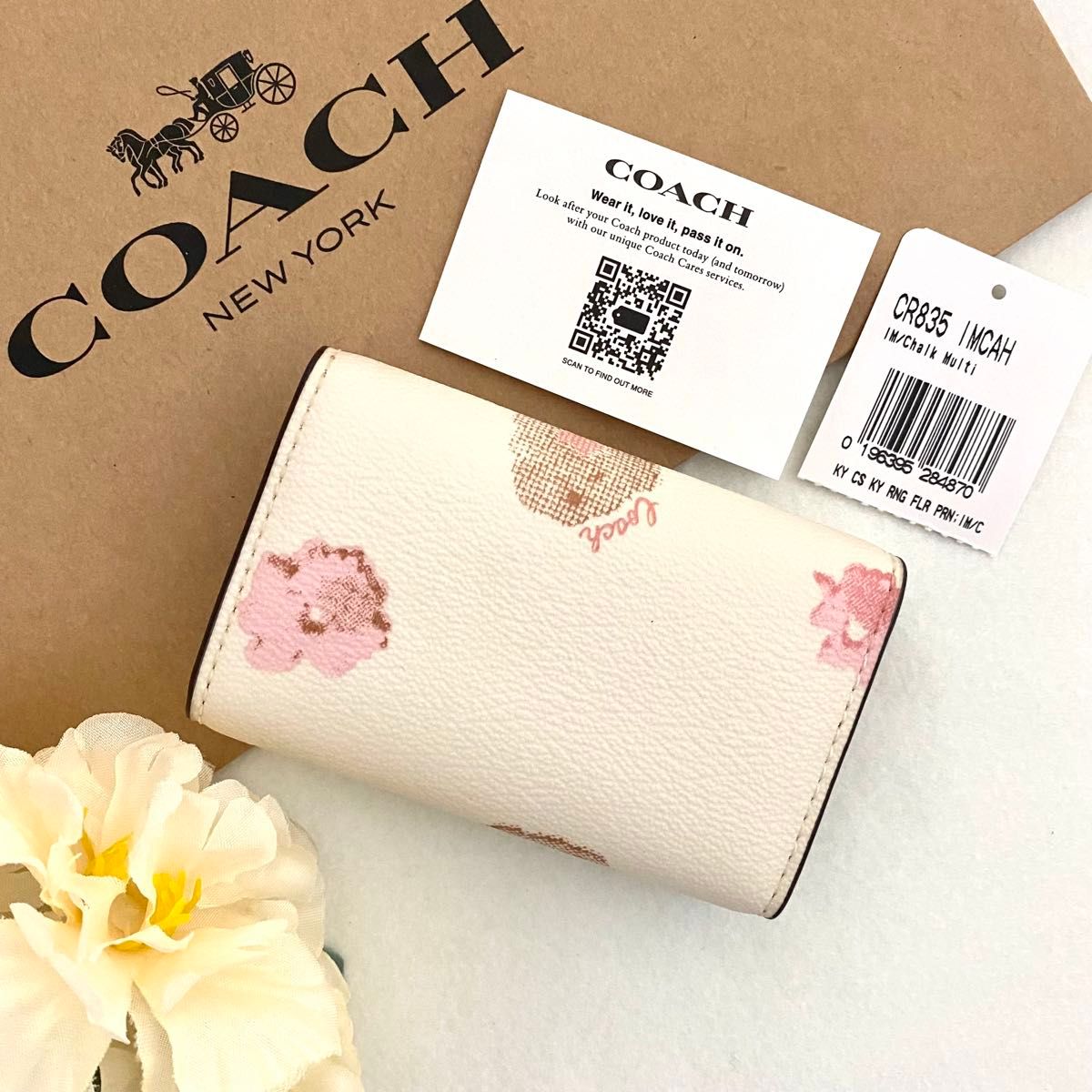 新品 正規品 COACH コーチ キーケース ホワイト 花柄 キーケース
