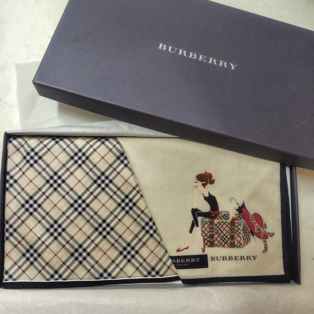 BURBERRY バーバリー ハンカチ2枚セット ノバチェック柄 女の子刺繍