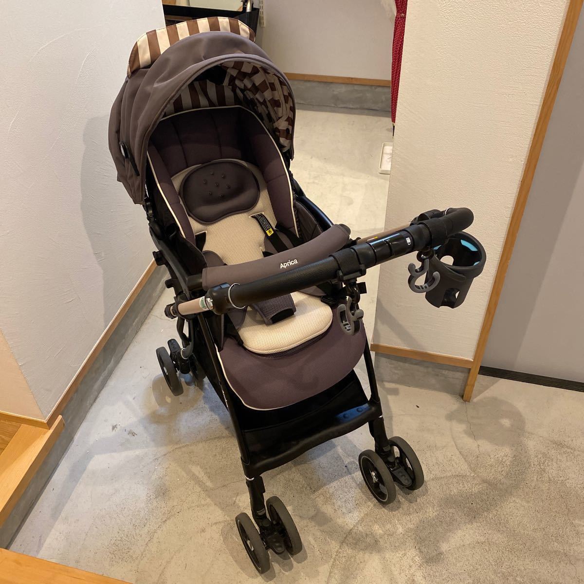 【美品】アップリカ ラクーナ ビッテ クッション 2020年製 アカチャンホンポ アップリカ ラクーナ ビッテ クッション [グレー] アカチャンホンポ