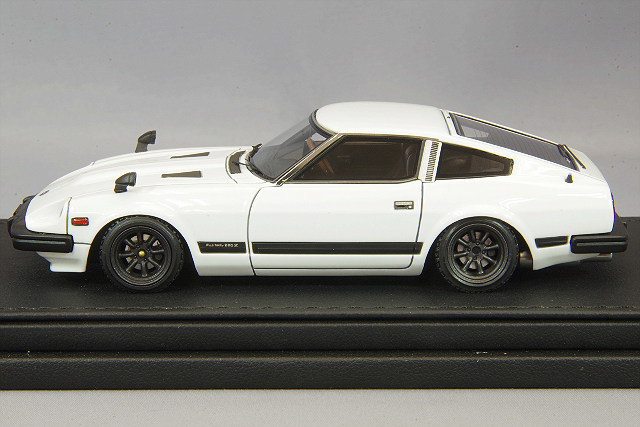 Yahoo!オークション - イグニッションモデル 1/43 日産 フェアレディ Z