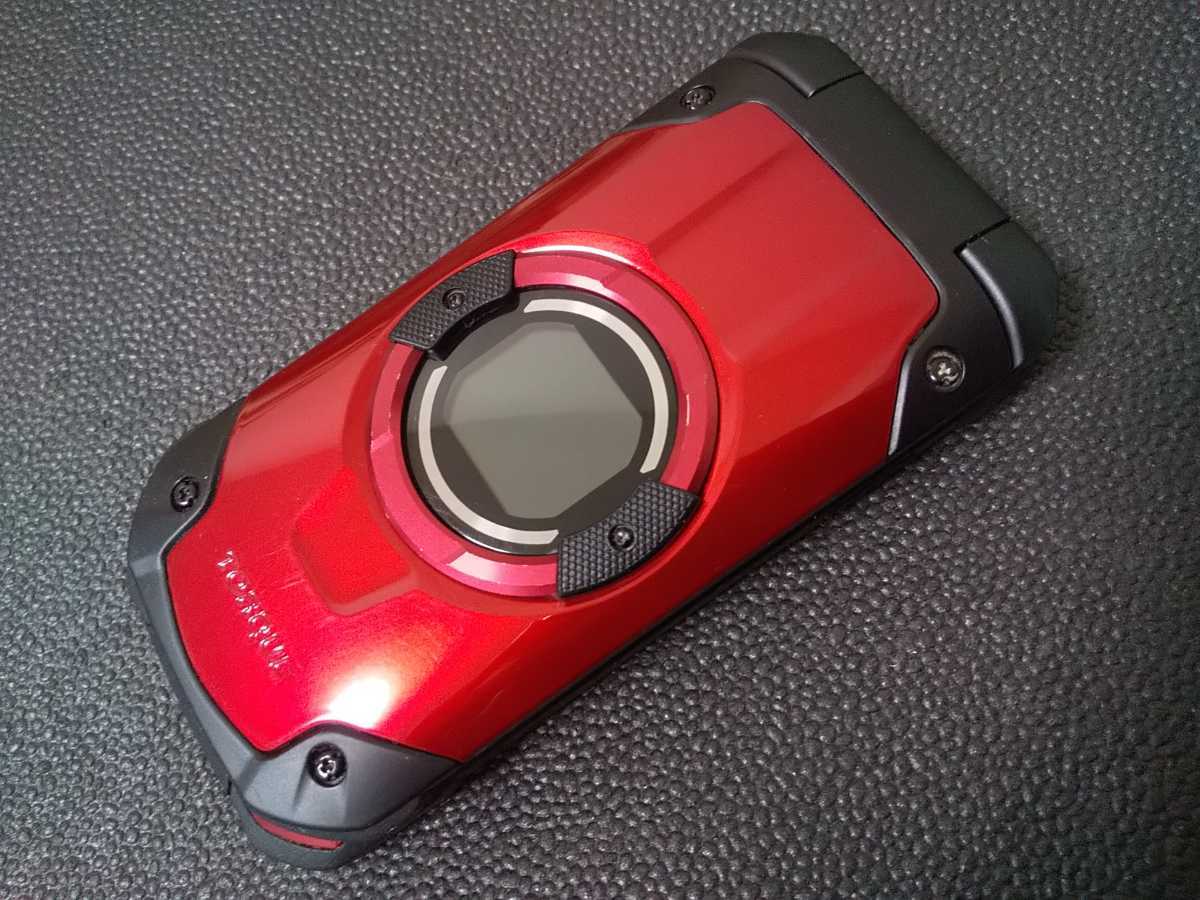 au KYF33 TORQUE X01 白ロム 防水 防塵 耐衝撃 Bluetooth Wi-Fi