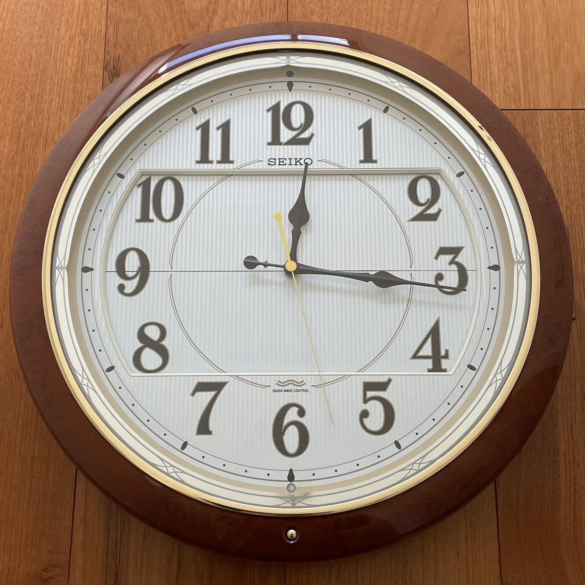 Yahoo!オークション - 完動品 美品 電波時計 SEIKO セイコー 壁掛け時