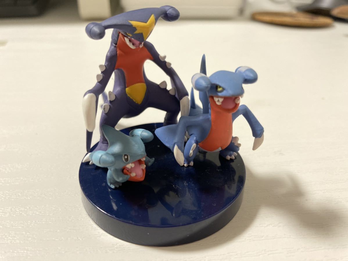Yahoo!オークション - 立体ポケモン図鑑 フカマル ガバイト ガブリアス