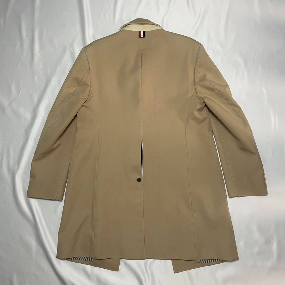 希少THOM BROWNE ダブルベンツバルカラーコート