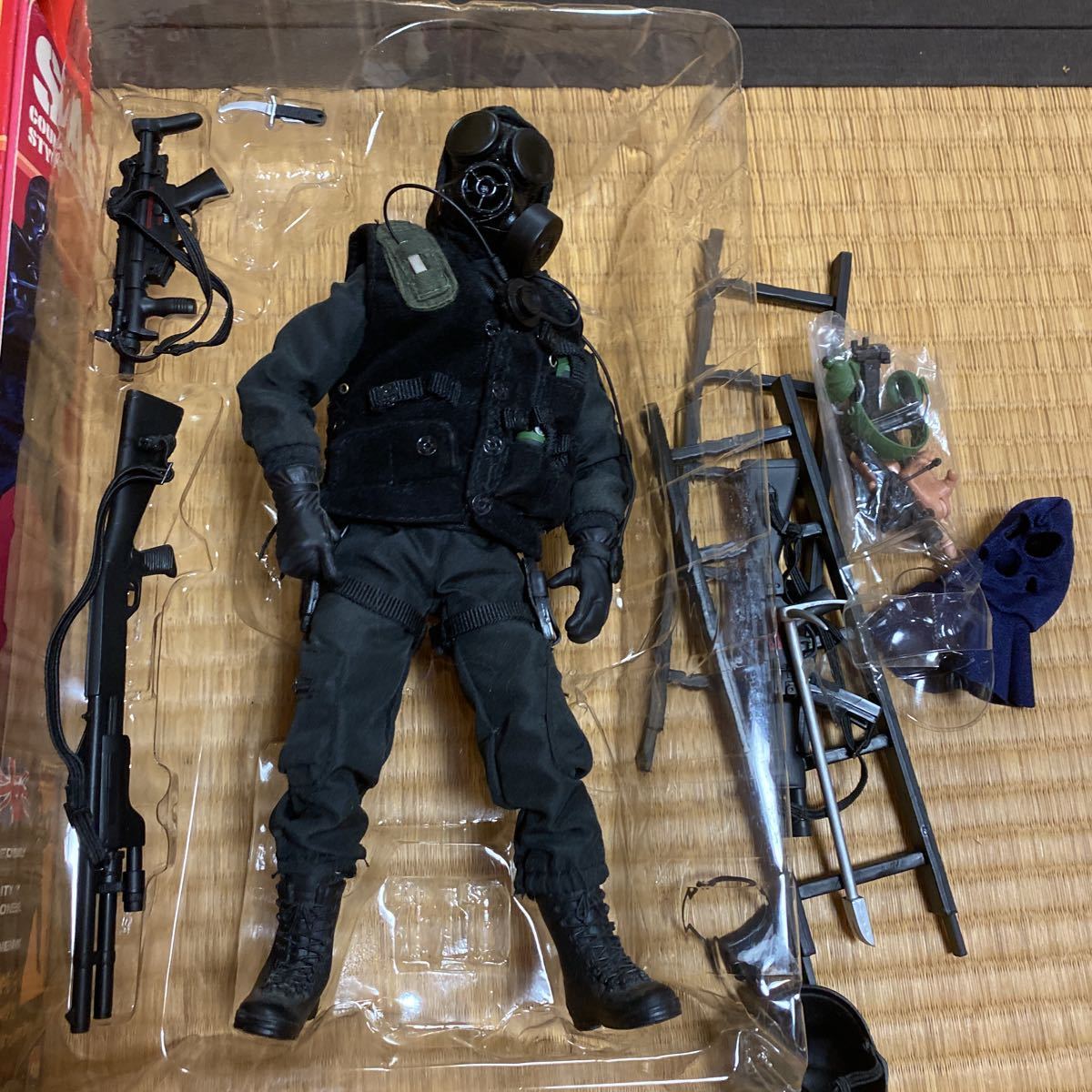 Yahoo!オークション - メディコムトイ 1/6 イギリス特殊部隊 SAS ミリ