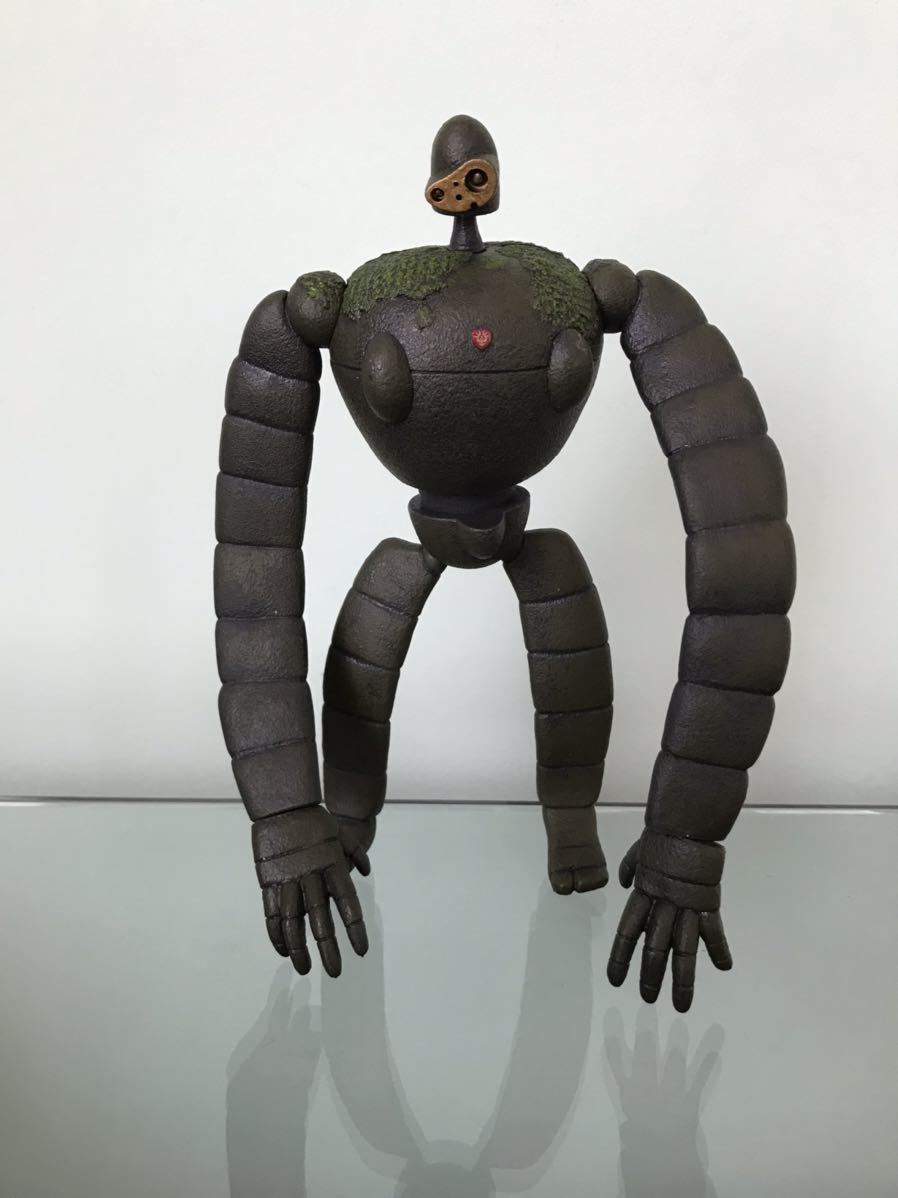 送料無料 天空の城ラピュタ ロボット兵 可動フィギュア スタジオジブリ