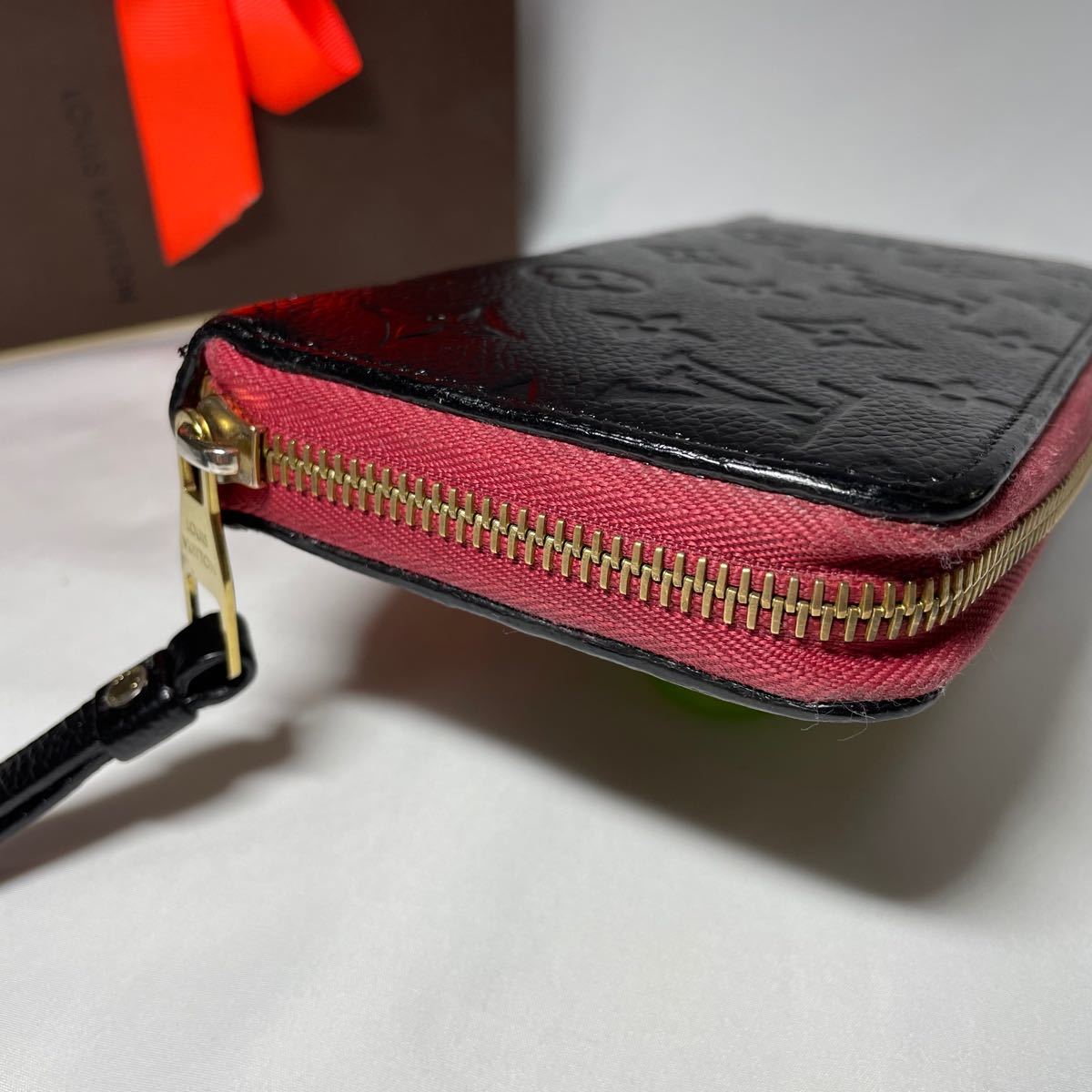 美品】ルイヴィトン アンプラント モノグラム 黒赤 ラウンド 長財布