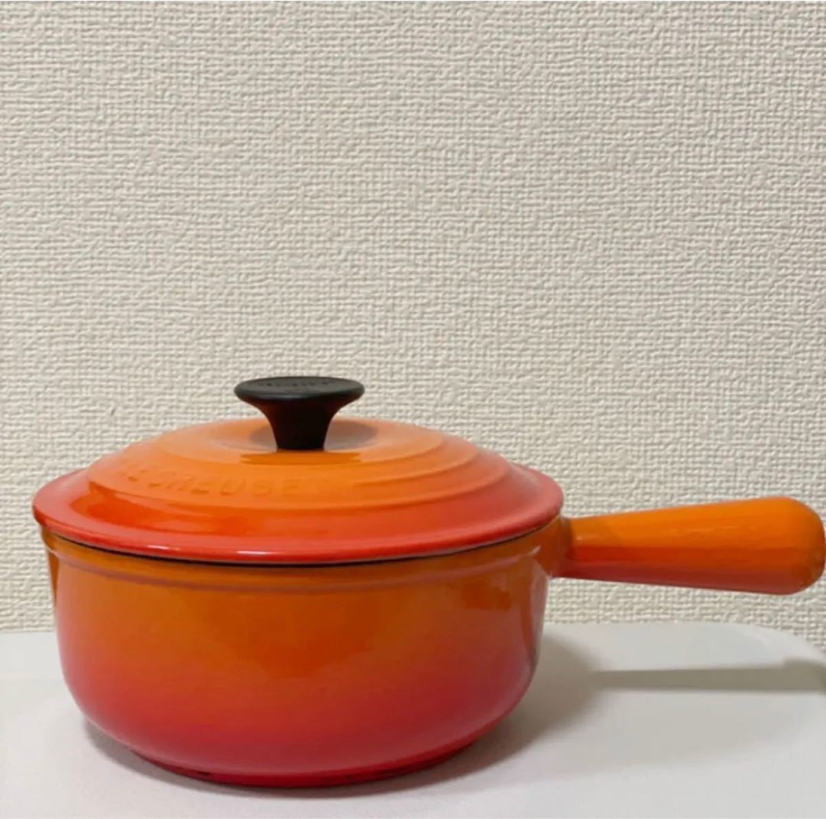 美品ルクルーゼLECREUSETソースパン18cmオレンジ 鋳物ホーロー片手鍋