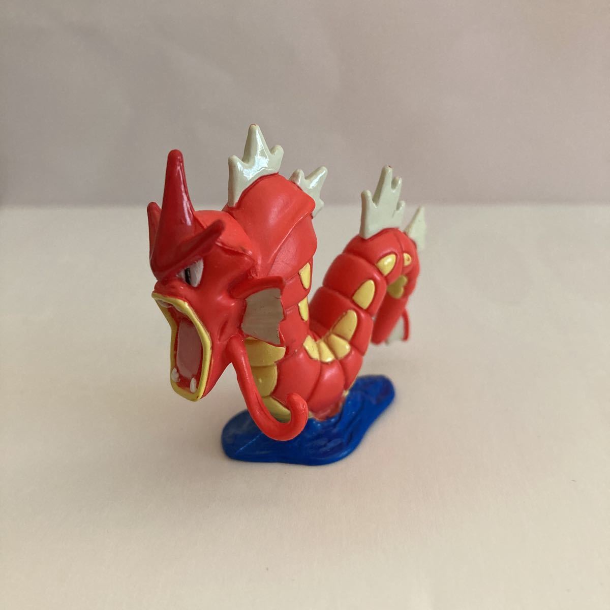 Yahoo!オークション - ポケモン モンコレ 赤いギャラドス 色違い ギャ