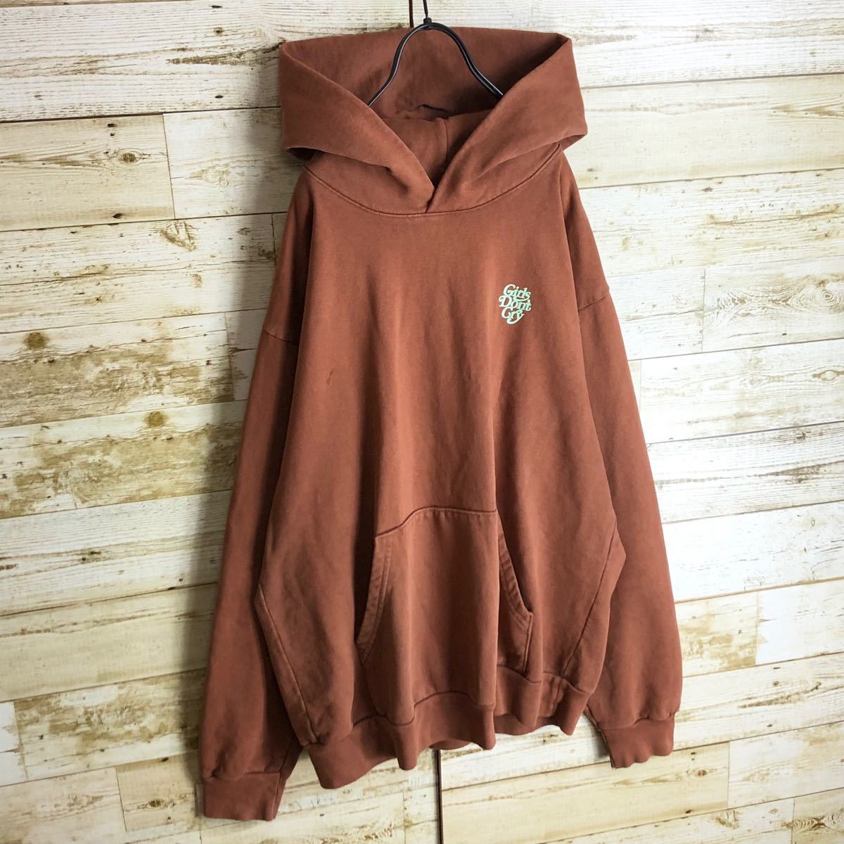 即完売 girls don't cry ガールズドントクライ パーカー 両面ロゴ