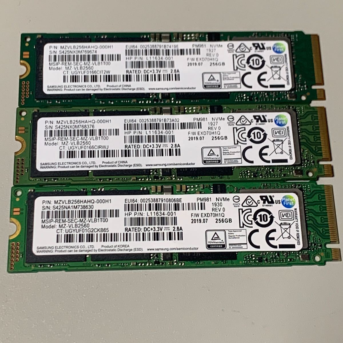 SAMSUNG NVMe M 2 SSD 256GB 3枚 MZVLB256HAHQ-000H1 MZ-VLB2560