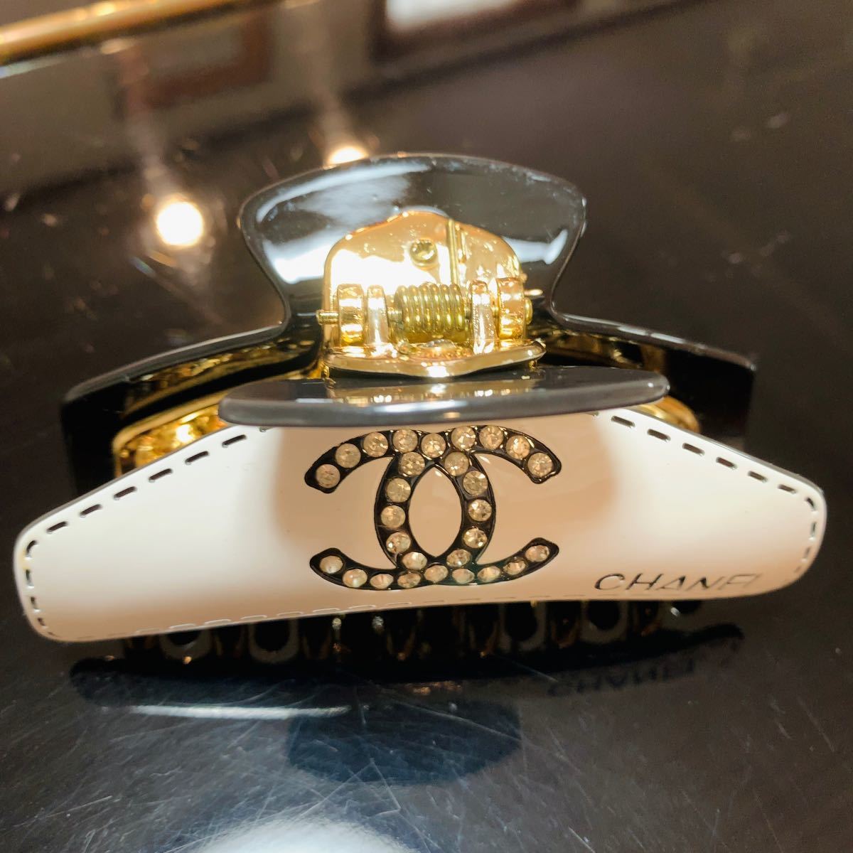 新品・未使用 ノベルティ CHANEL ヘアクリップ ビジュー｜Yahoo!フリマ