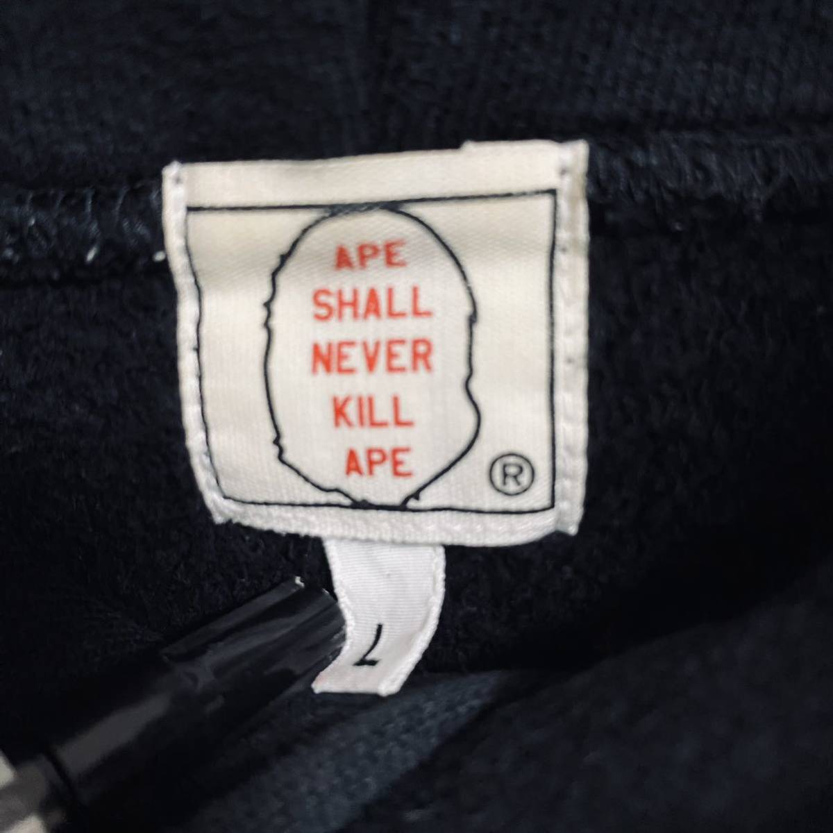 人気デザイン】A BATHING APE アベイシングエイプ パーカー Lサイズ