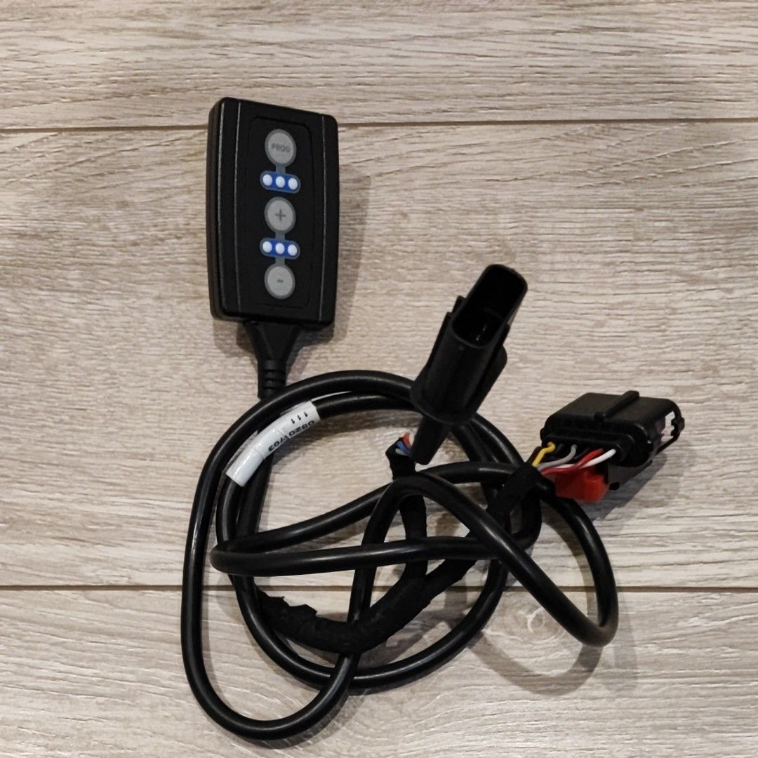 PedalBox スロットルコントローラー 10423712 フォルクスワーゲン