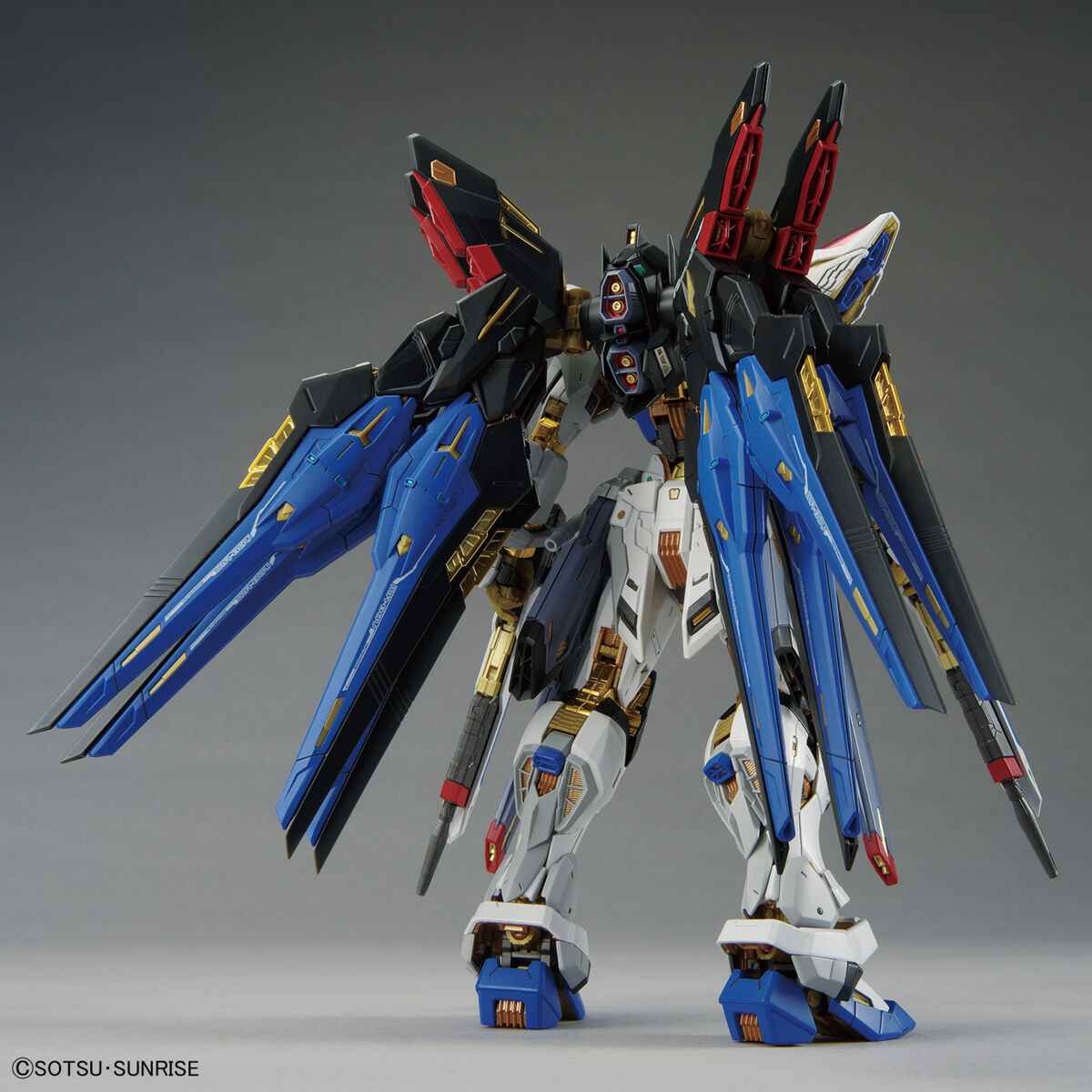 MGEX 1/100 ストライクフリーダムガンダム｜バンダイ ホビーサイト