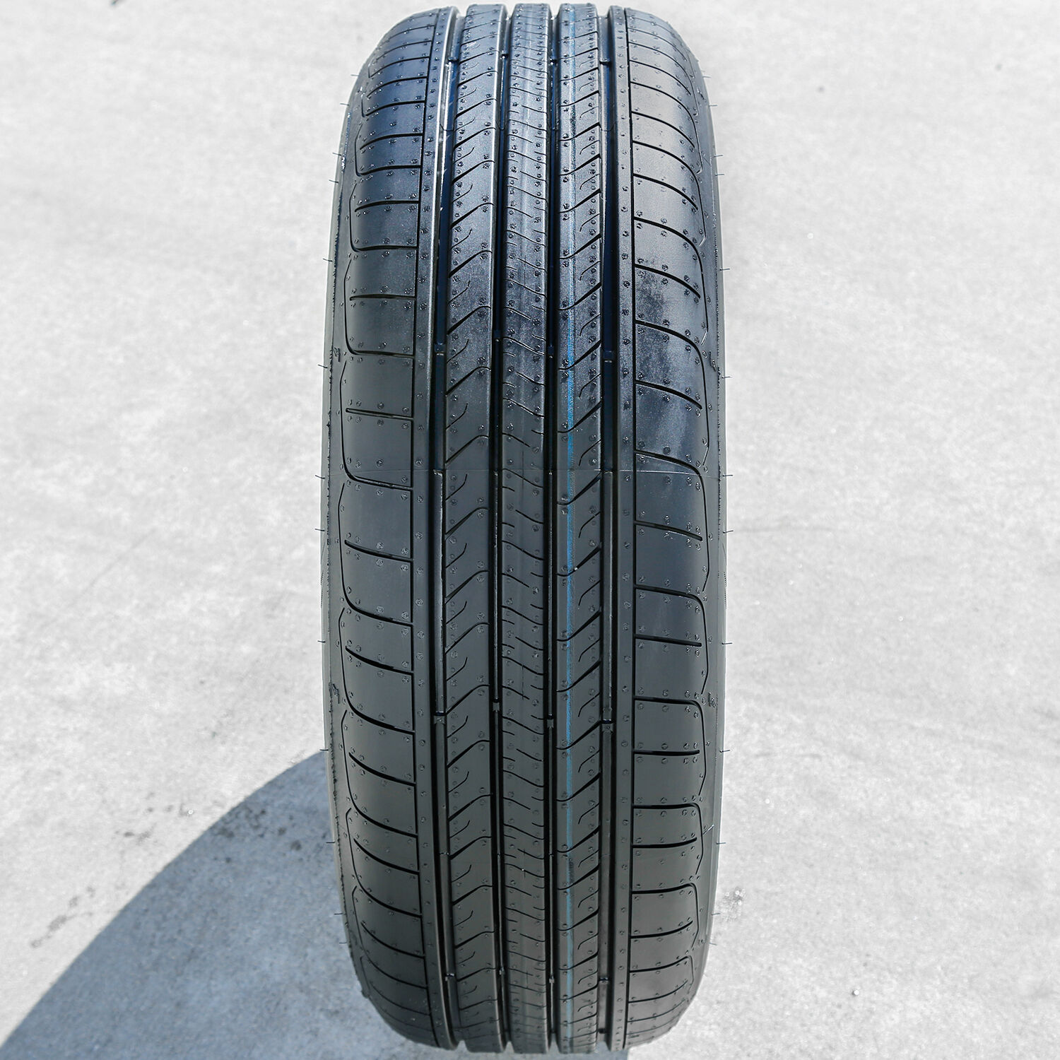 Goodyear Assurance Triplemax 2 215/60R17 96H