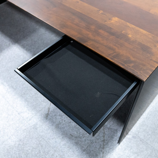 Cassina ixc. / AIR FRAME 3009 EXECUTIVE DESK – Back to the Furniture