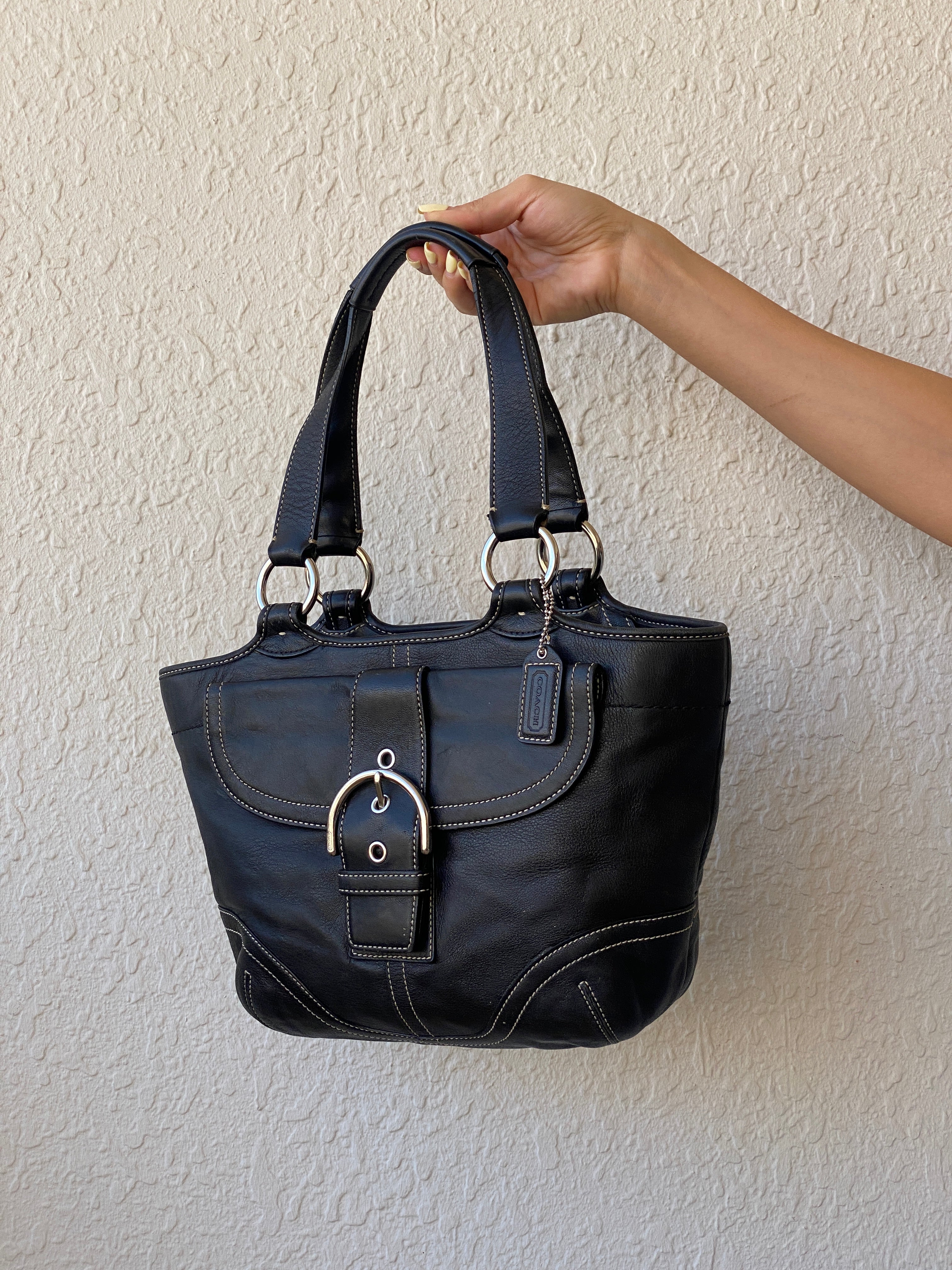 Vintage Coach NC043-9637 Black Leather Shoulder Bag