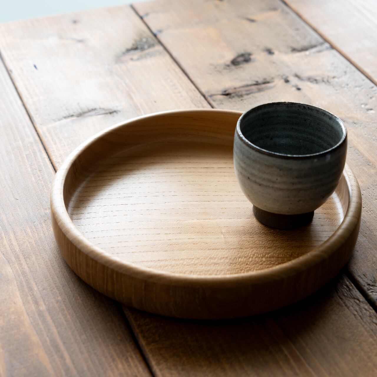 現品限り】直径20cm 無塗装のお盆 欅（けやき） 4−3 | わたなべ木工芸