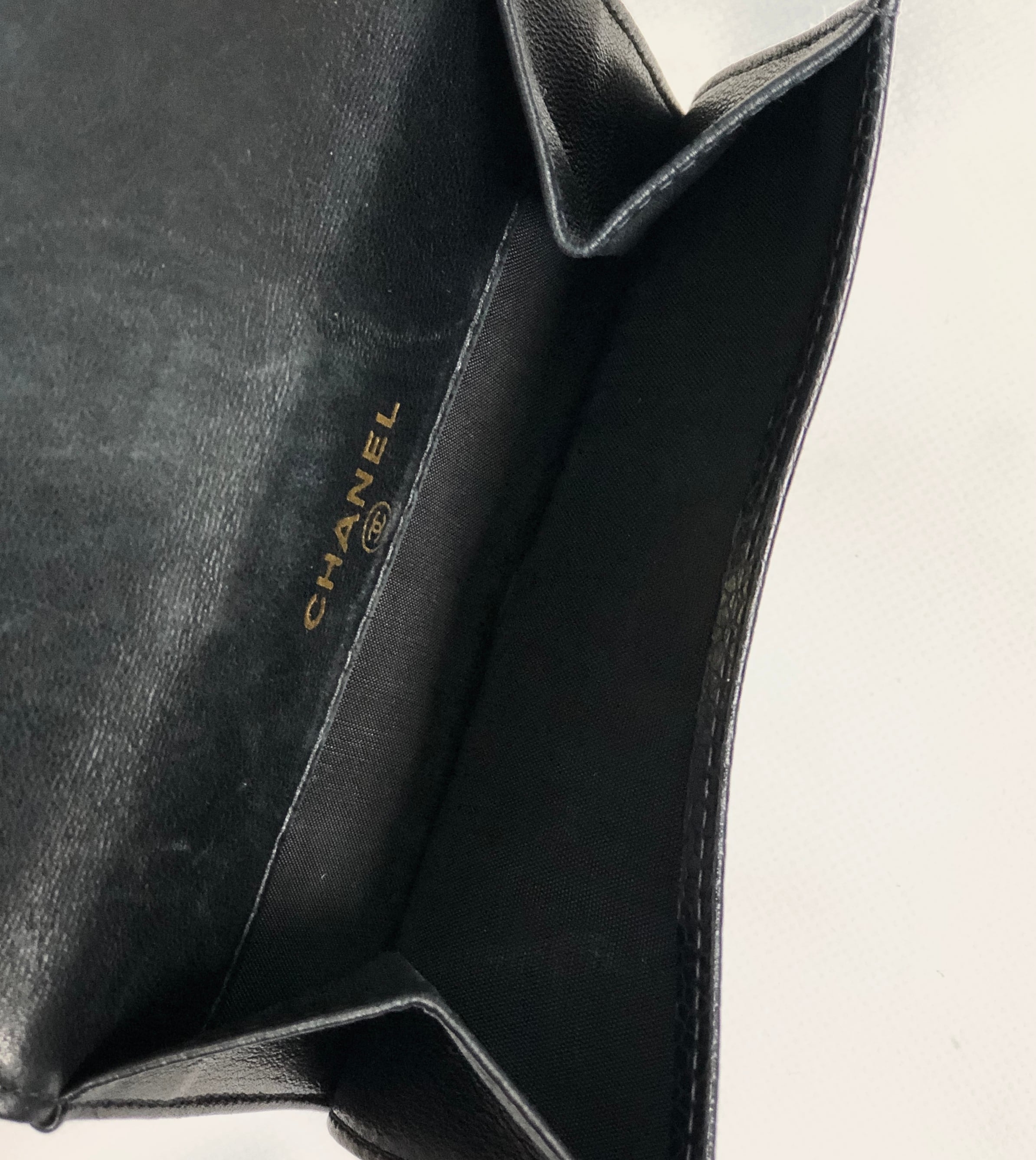 CHANEL シャネル ココマーク キャビアスキン レザー 二つ折り財布