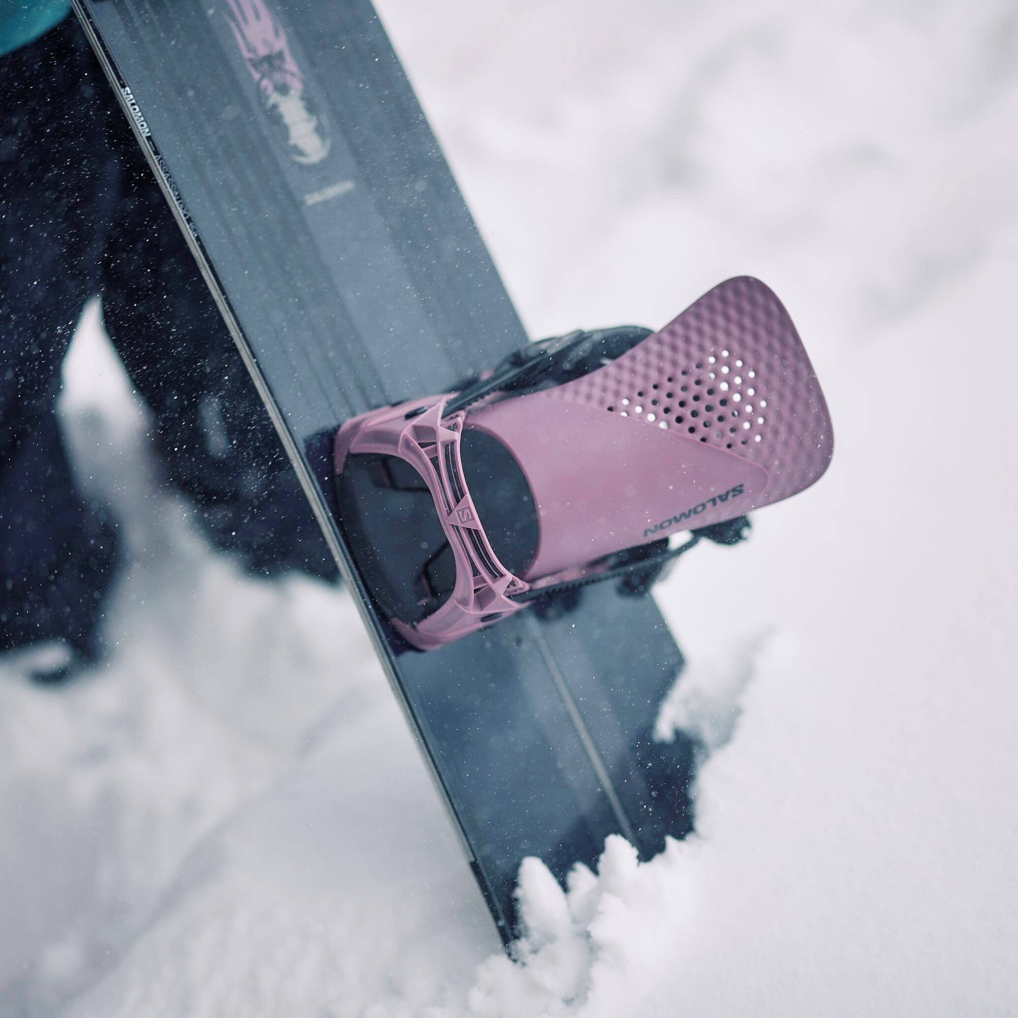 Salomon 『 HOLOGRAM 』 24-25 snowboard スノーボード サロモン
