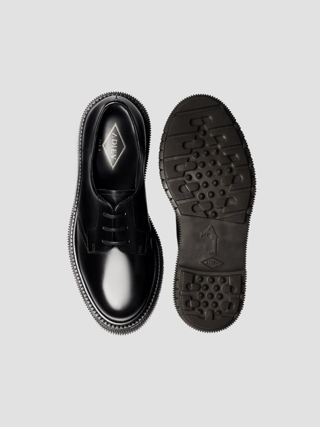 UNEEK BASEMNT - Discover independent style.