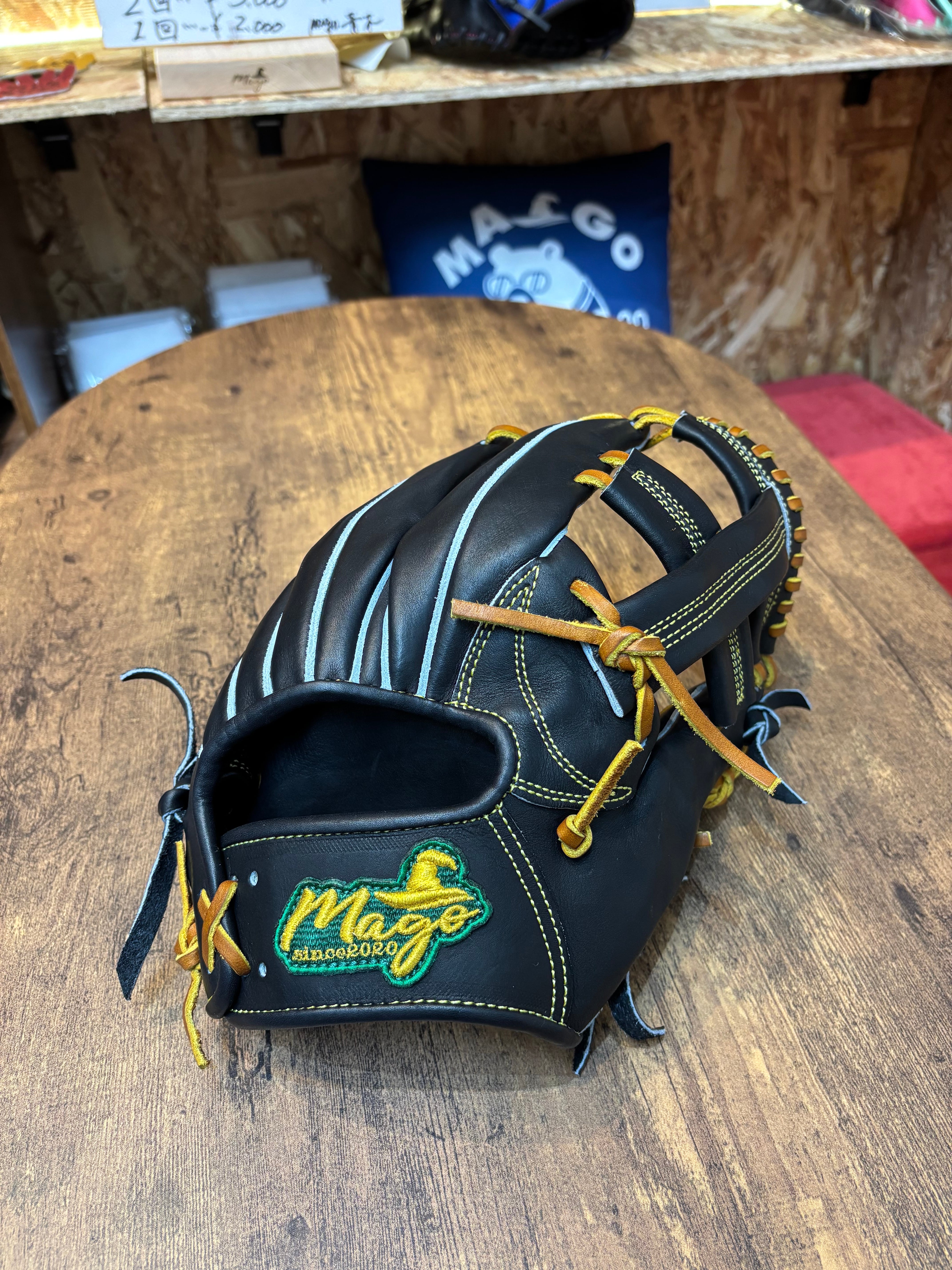 Mago_Glove
