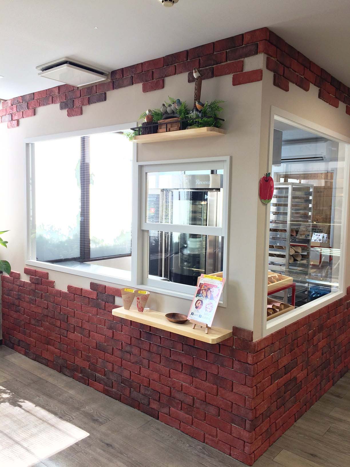 店舗案内 山田養蜂場お菓子工房 ぶんぶんファクトリー。健康食品