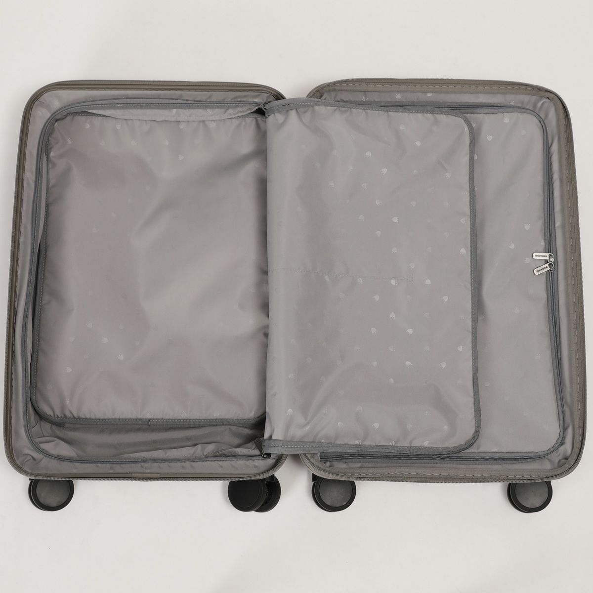 No.60556：フロントオープンファスナー54L 57cm | BERMAS OFFICIAL WEB