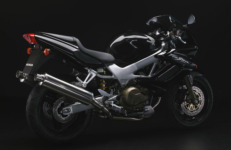 VTR1000F(SC36後期)-since 2001- - バイクの系譜