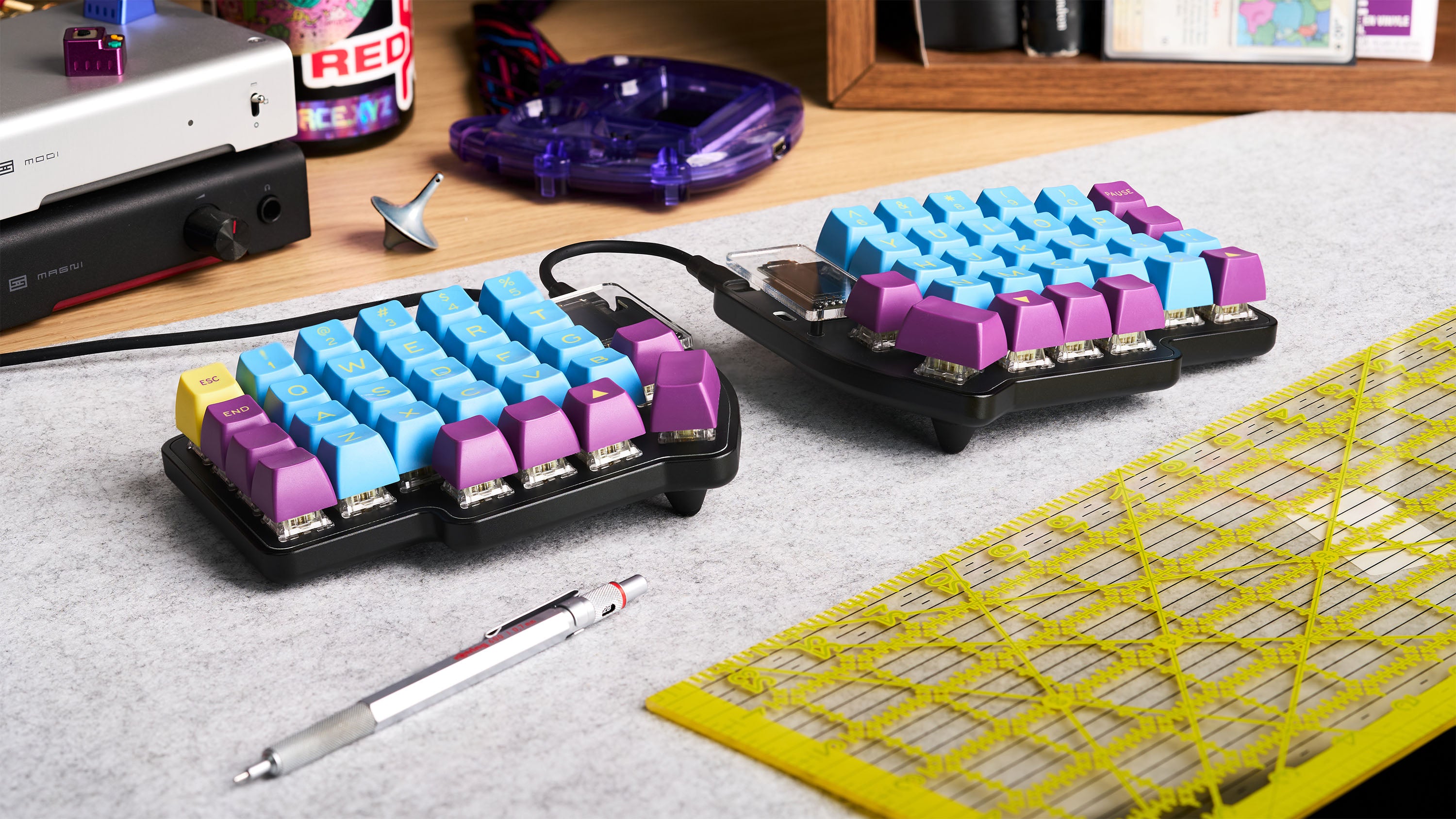 Lily Pad – A Premium Aluminum Case for the Lily58 Split Keyboard