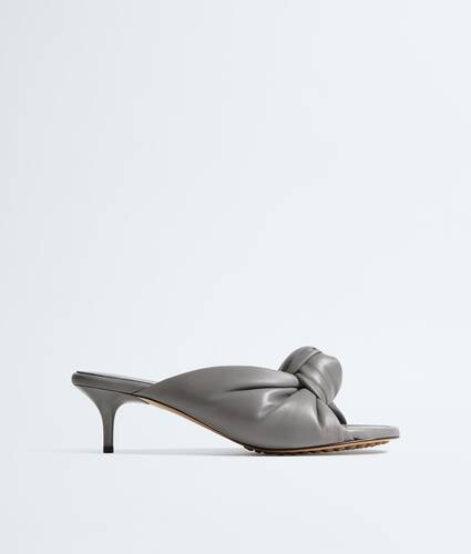 レディース 高級革サンダル | Bottega Veneta® JP