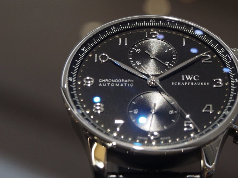 入荷情報】IWC 人気のポルトギーゼ・クロノグラフ ブラック文字盤