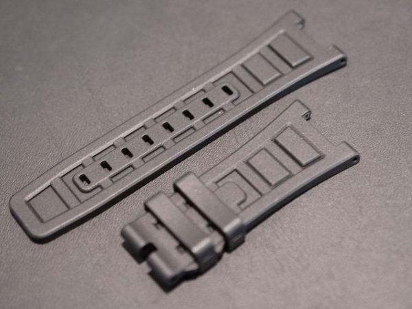 今日のIWCは、インヂュニア・オートマティックにラバーベルトのご提案