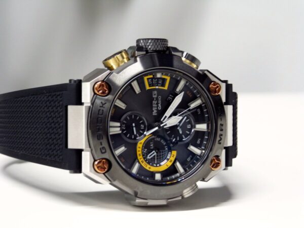 G-SHOCK】 “緩まないネジ”で名高い、NejiLawとの共同開発「MRG-G2000R