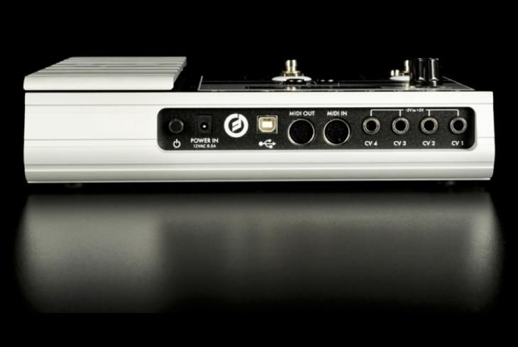 MOOG MP-201 Multi Pedal ジャンク Moog MP-201 CV and MIDI Control